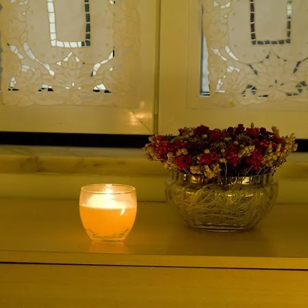 Апартаменти Cosy Flat In Historic Downtown